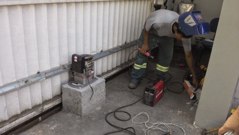 Onde Faço Manutenção de Portão de Alumínio Mooca - Manutenção de Portão Industrial